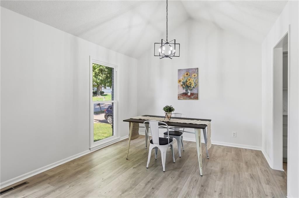 10223 Rosehill Road — photo 7
