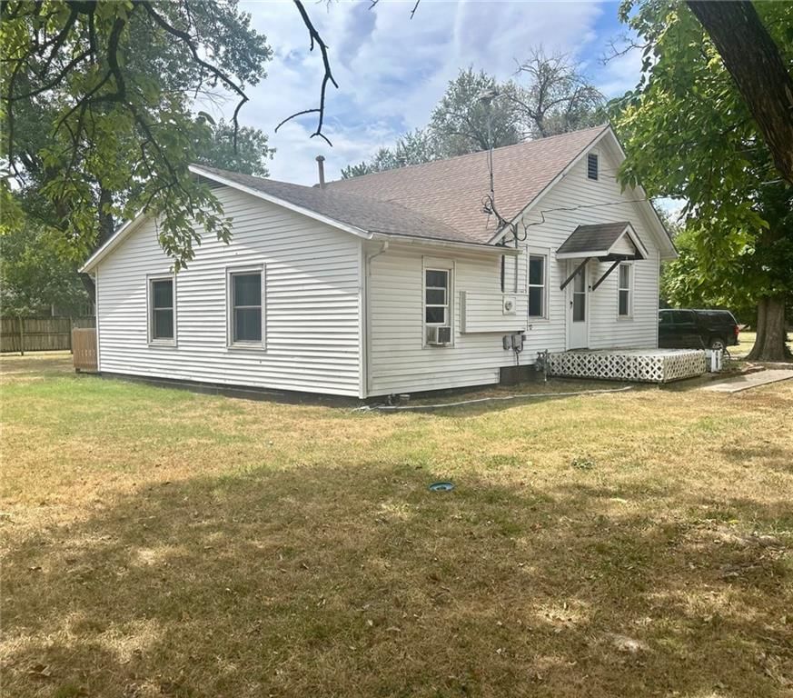3600 Grand Avenue — photo 26