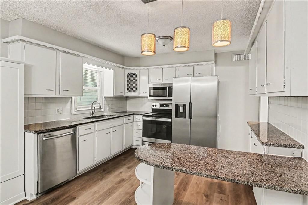 3507 S Osage Street — photo 11