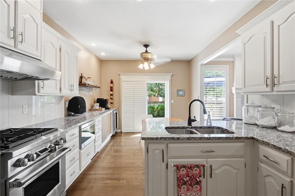 18299 W 155th Terrace — photo 8