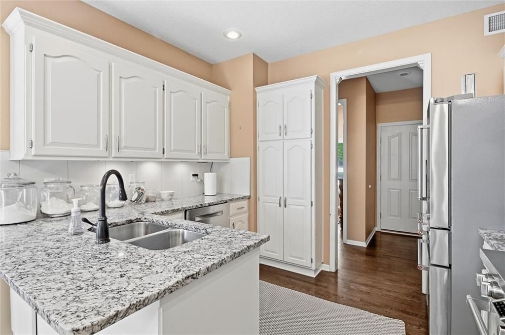 18299 W 155th Terrace — photo 11