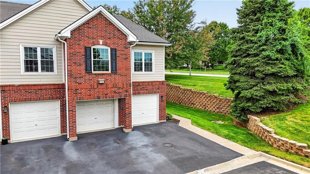11610 Tomahawk Creek Parkway #K, Leawood, KS 66211