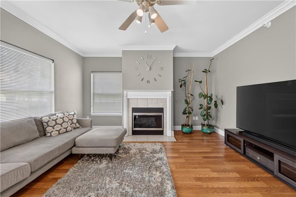 Photo 4 of 28 - 11610 Tomahawk Creek Parkway #K, Leawood, KS 66211