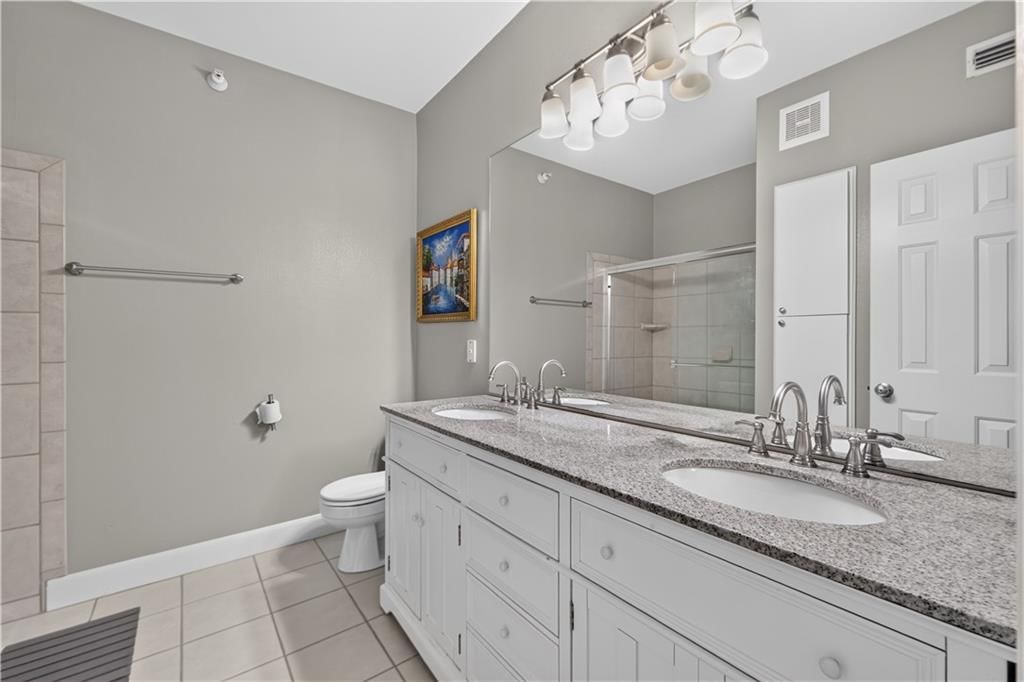 Photo 14 of 28, 11610 Tomahawk Creek Parkway #K, Leawood, KS 66211