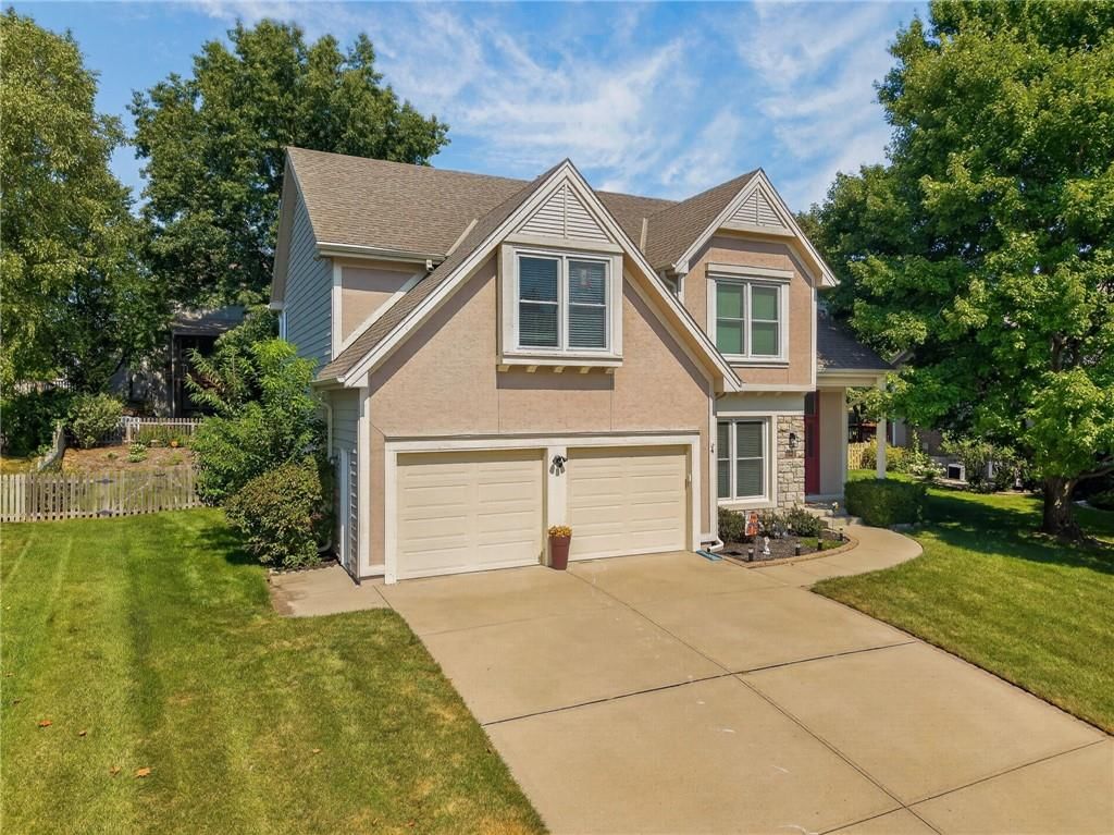 Photo 4 of 50 - 1312 Hillary Drive, Liberty, MO 64068