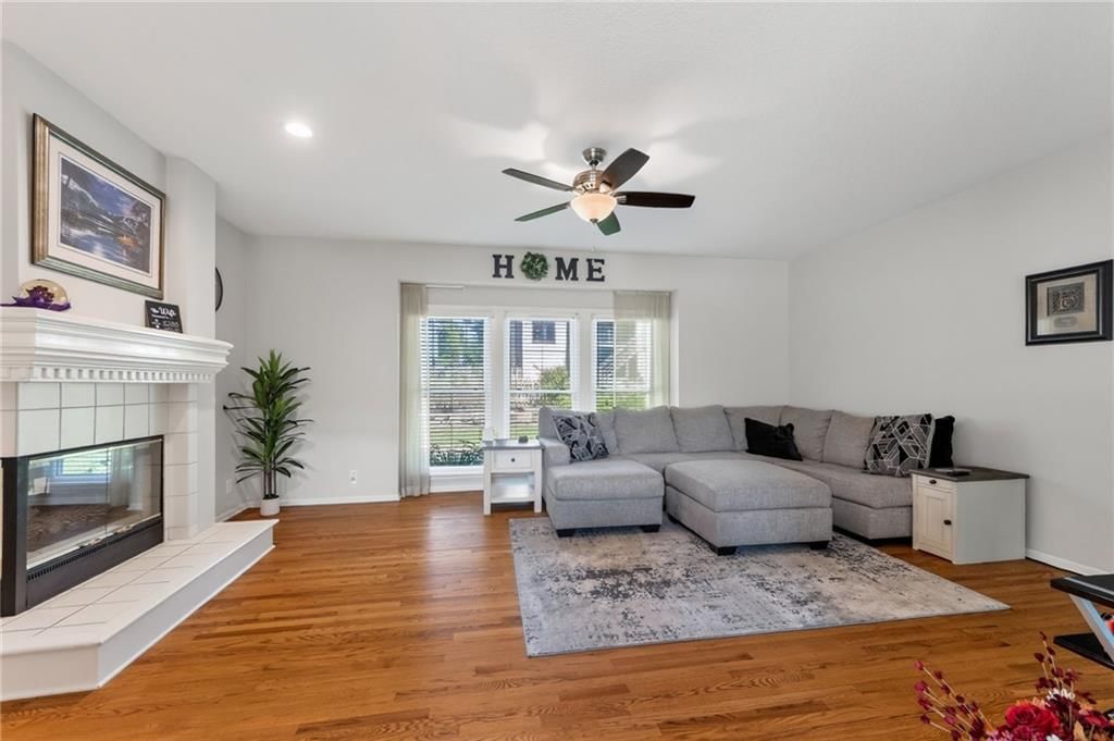 Photo 19 of 50 - 1312 Hillary Drive, Liberty, MO 64068