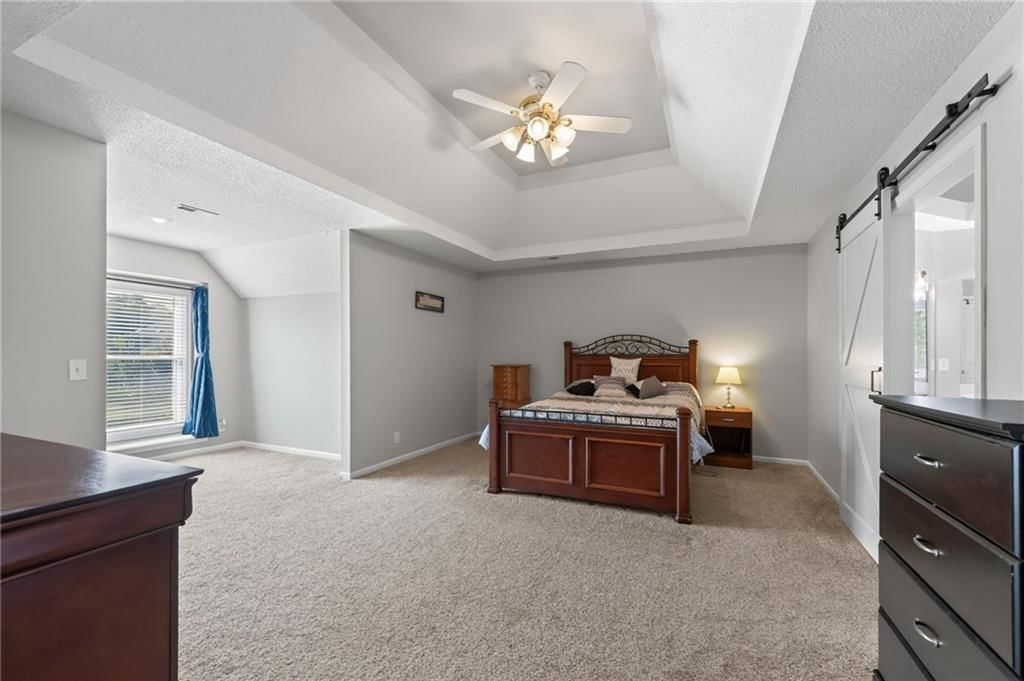 Photo 31 of 50 - 1312 Hillary Drive, Liberty, MO 64068