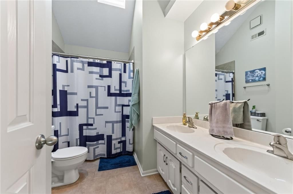 Photo 43 of 50 - 1312 Hillary Drive, Liberty, MO 64068