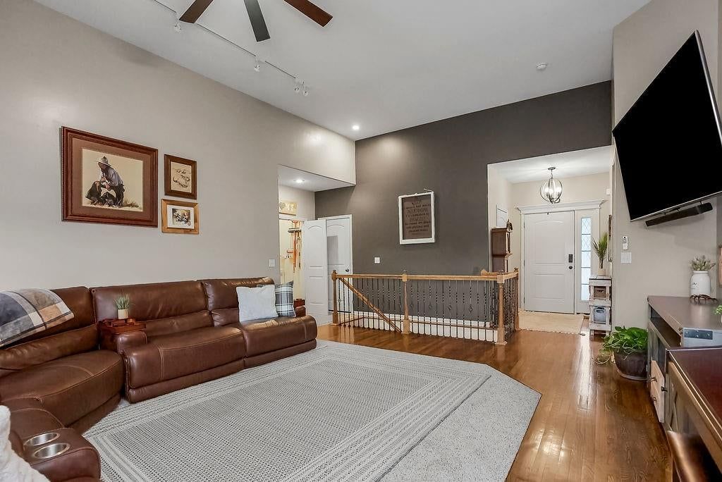 121 S 16th Terrace — photo 5