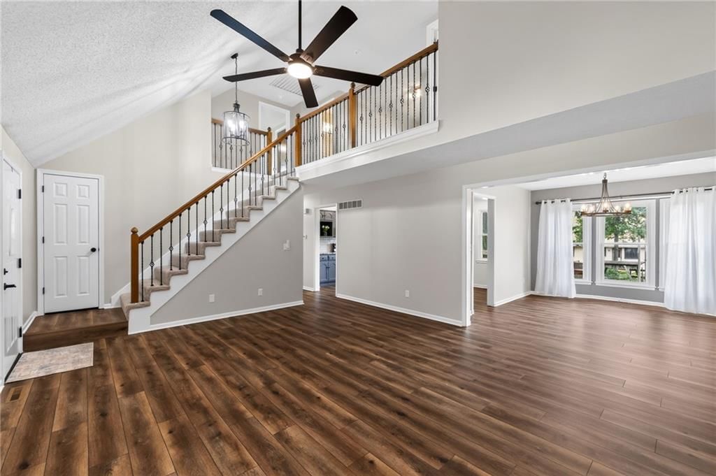 1109 NW Forest Drive — photo 5