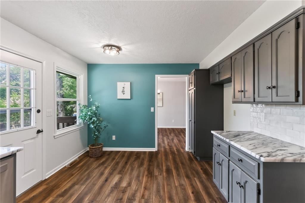1109 NW Forest Drive — photo 11