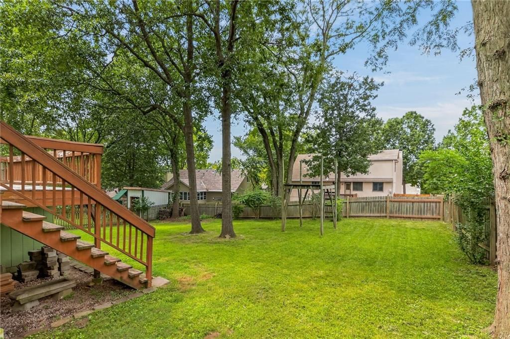 1109 NW Forest Drive — photo 34