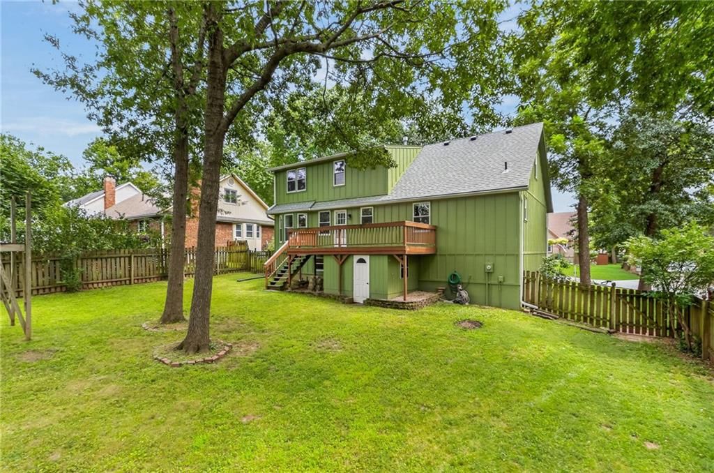 1109 NW Forest Drive — photo 37