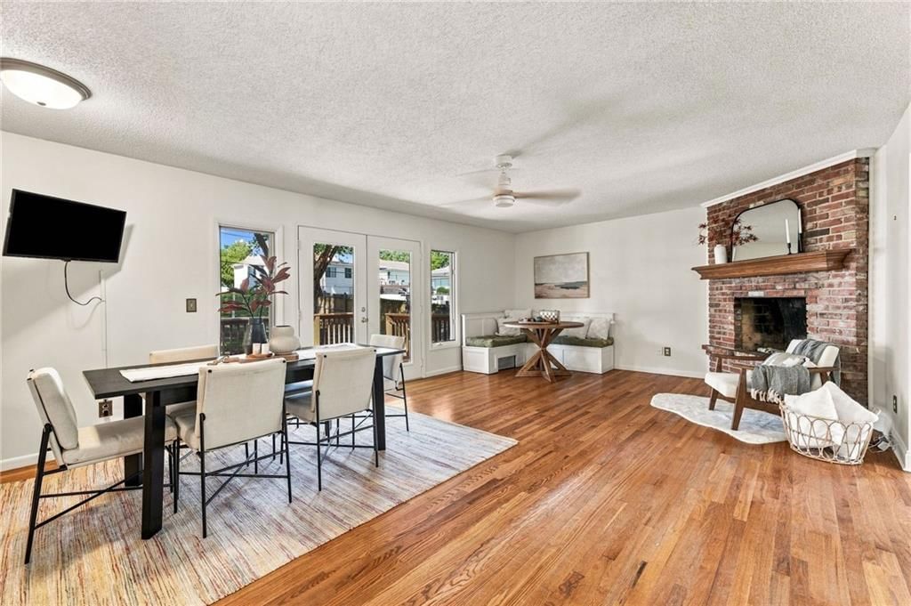 912 W 98th Street — photo 14