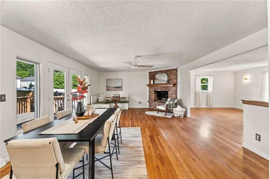 912 W 98th Street — photo 15