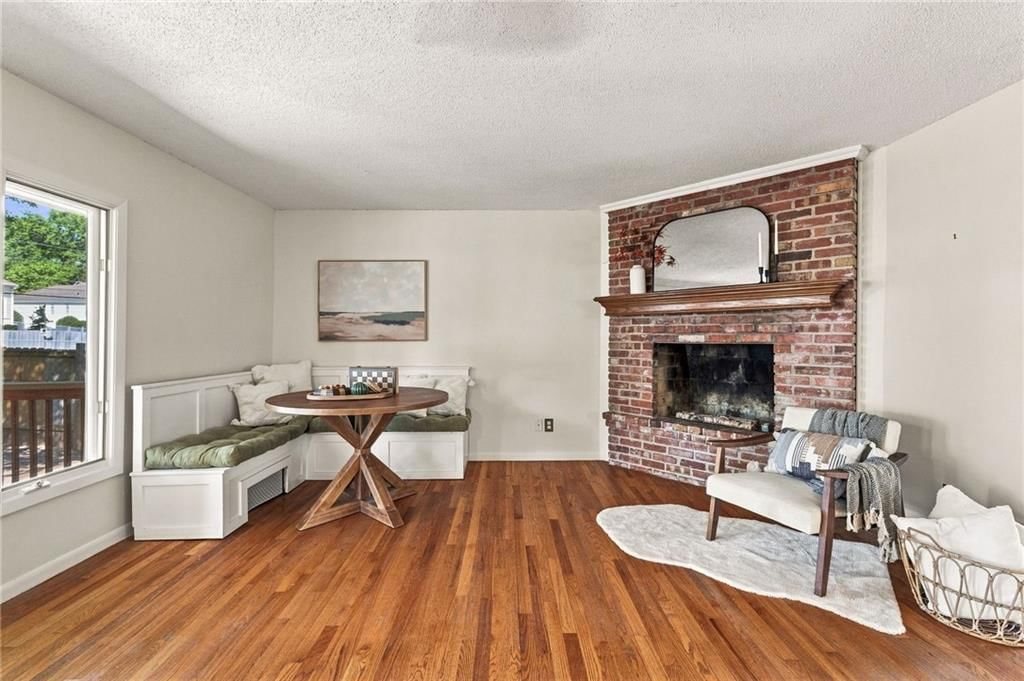 912 W 98th Street — photo 16