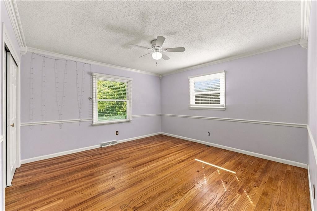 912 W 98th Street — photo 36