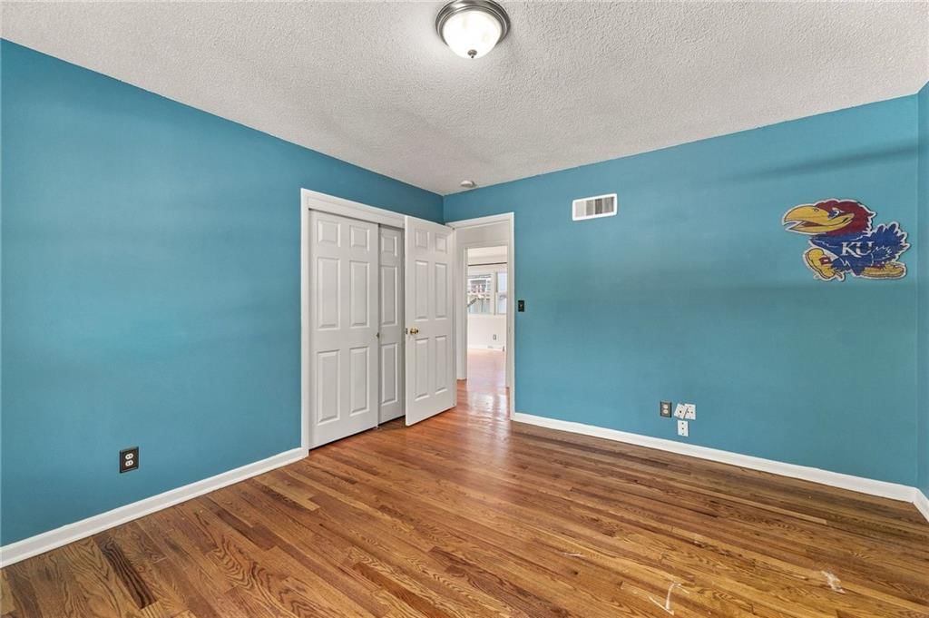 912 W 98th Street — photo 39