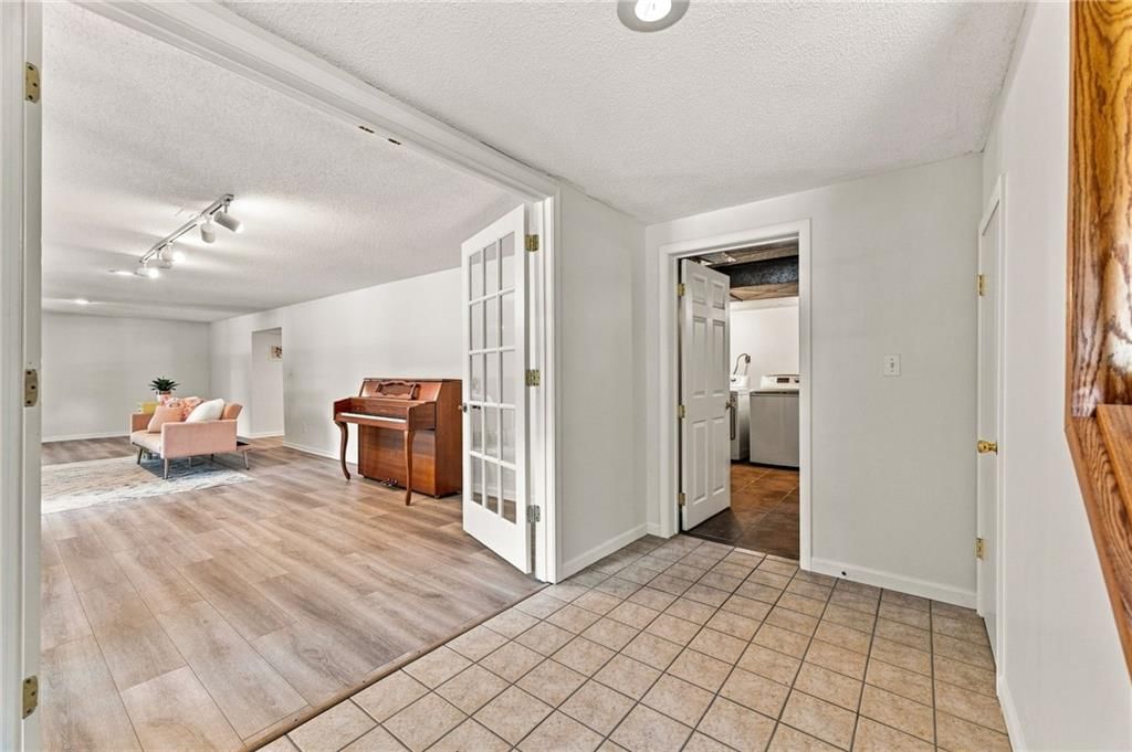 912 W 98th Street — photo 40