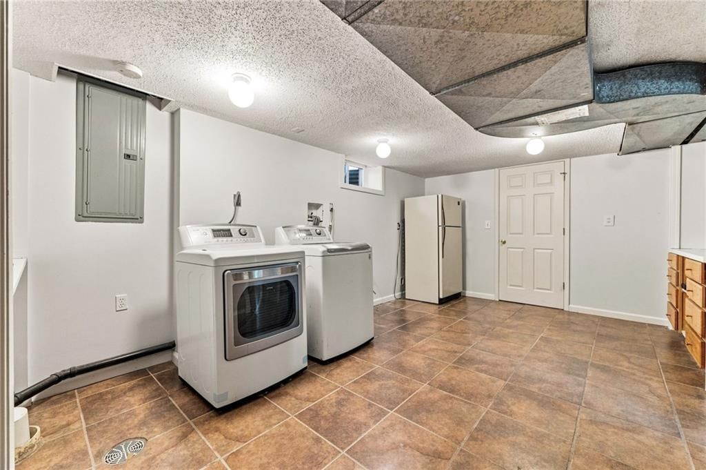 912 W 98th Street — photo 49