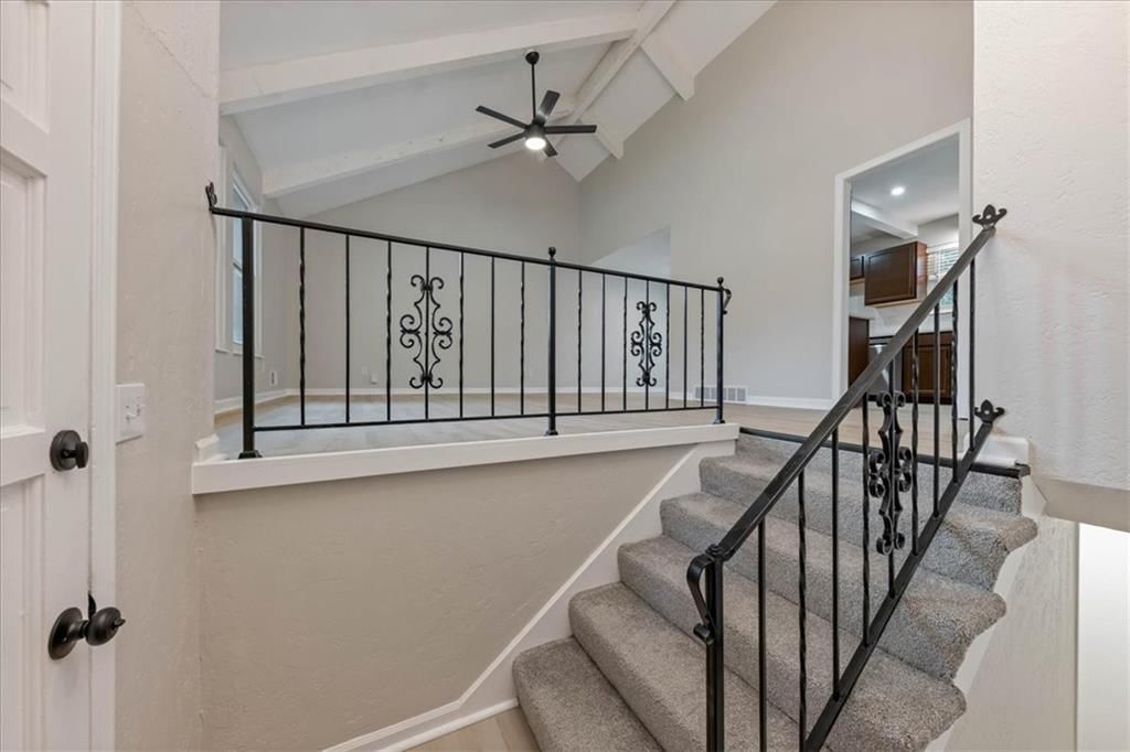513 Stacey Drive, Belton, MO: listing photo 3