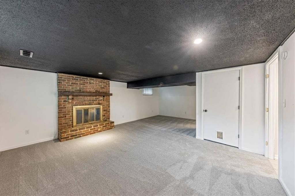 Photo 19 of 24 - 513 Stacey Drive, Belton, MO 64012