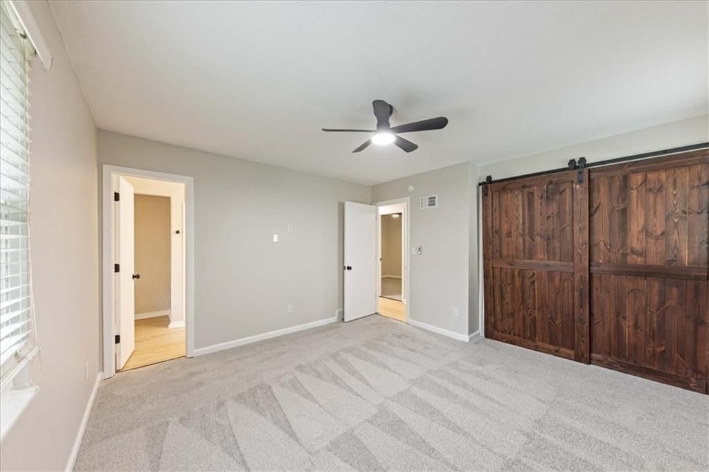 Photo 16 of 24 - 513 Stacey Drive, Belton, MO 64012