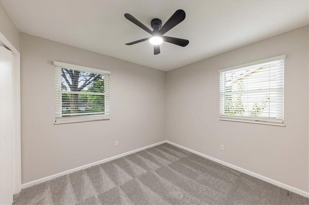 Photo 12 of 24 - 513 Stacey Drive, Belton, MO 64012