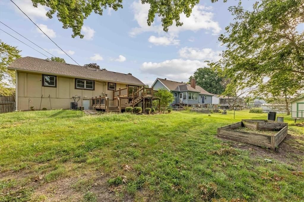 Photo 24 of 24 - 513 Stacey Drive, Belton, MO 64012