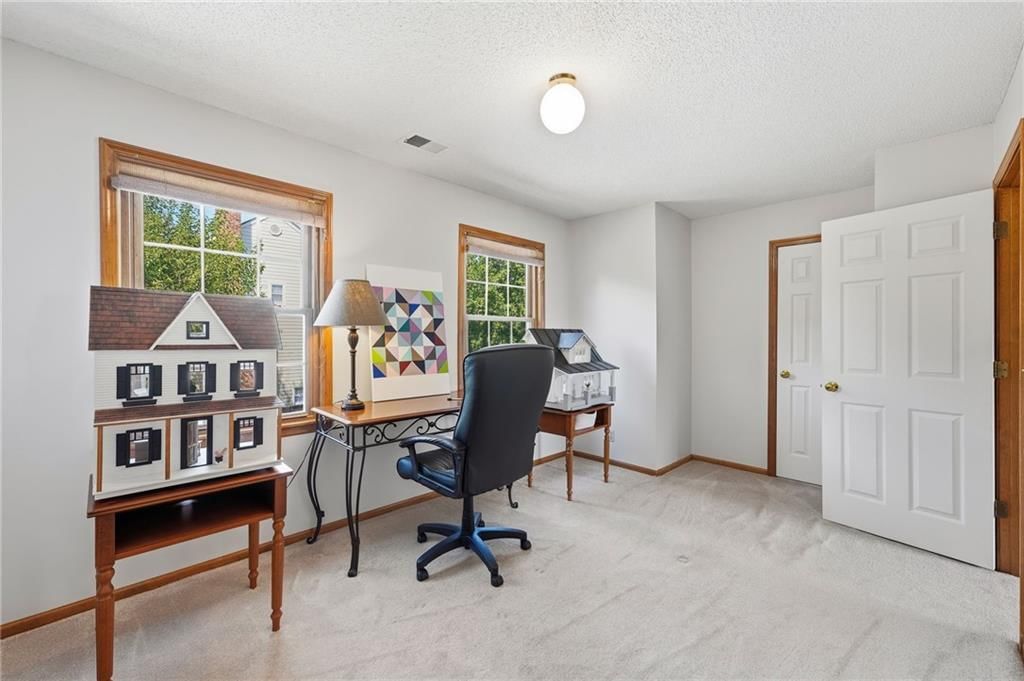 10004 W 125 Terrace — photo 32