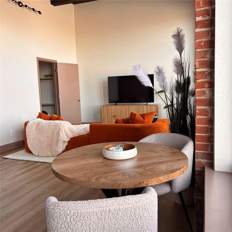 308 W 8th Street — photo 13