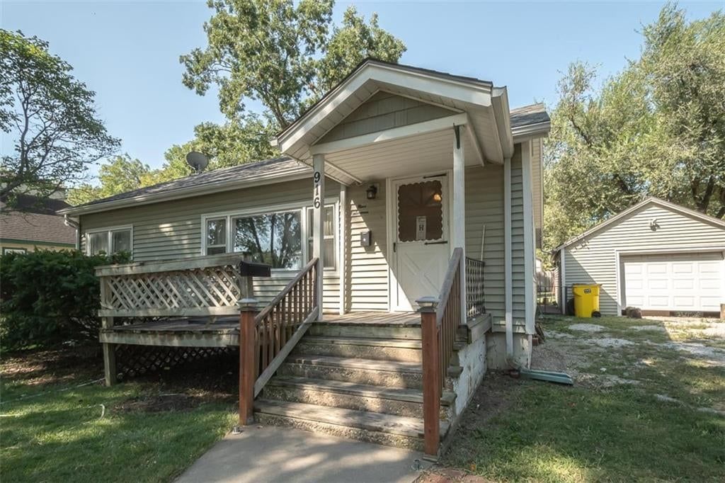 916 S Maple Street — photo 27
