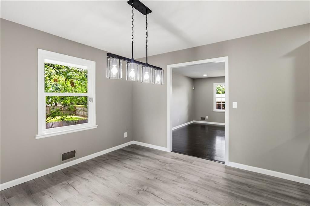 Open floor plan at 11818 E 62nd Terrace, Kansas City, MO 64133