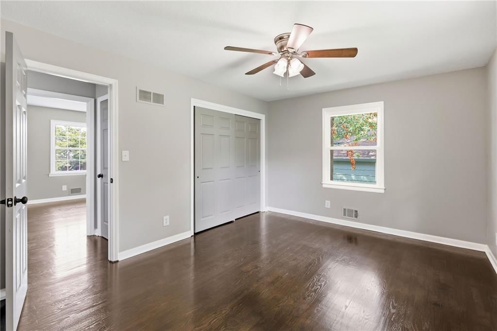 Photo 13 of 32 - 11818 E 62nd Terrace, Kansas City, MO 64133