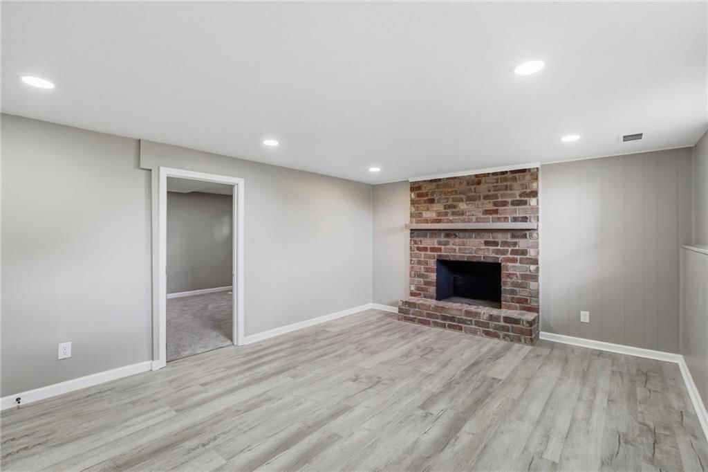 Photo 22 of 32 - 11818 E 62nd Terrace, Kansas City, MO 64133