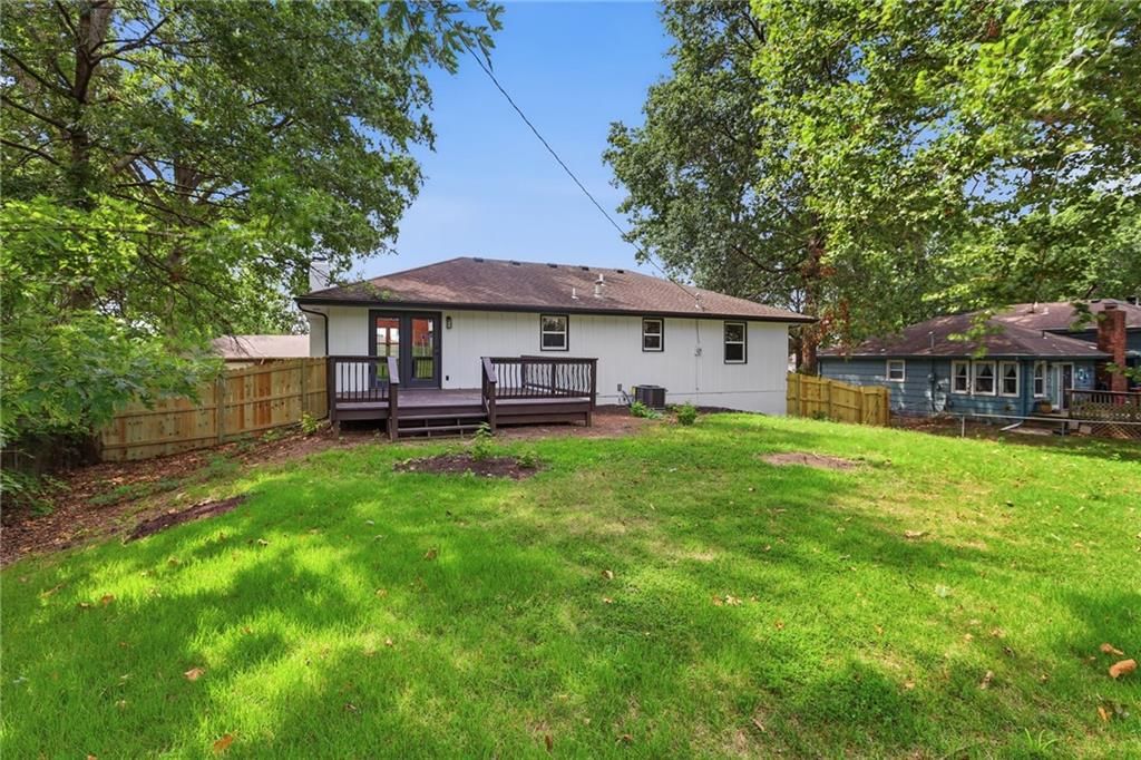Deck and composite deck at 11818 E 62nd Terrace, Kansas City, MO 64133