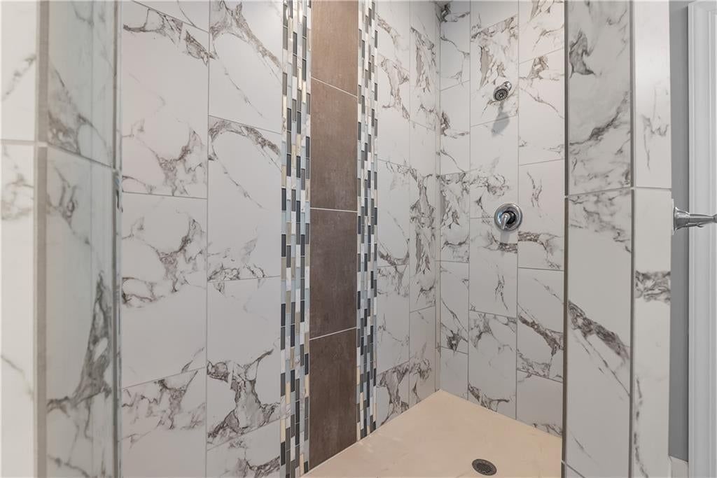 820 SE Cedrus Lane — photo 33