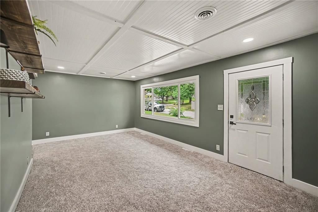 2409 Linden Drive — photo 6