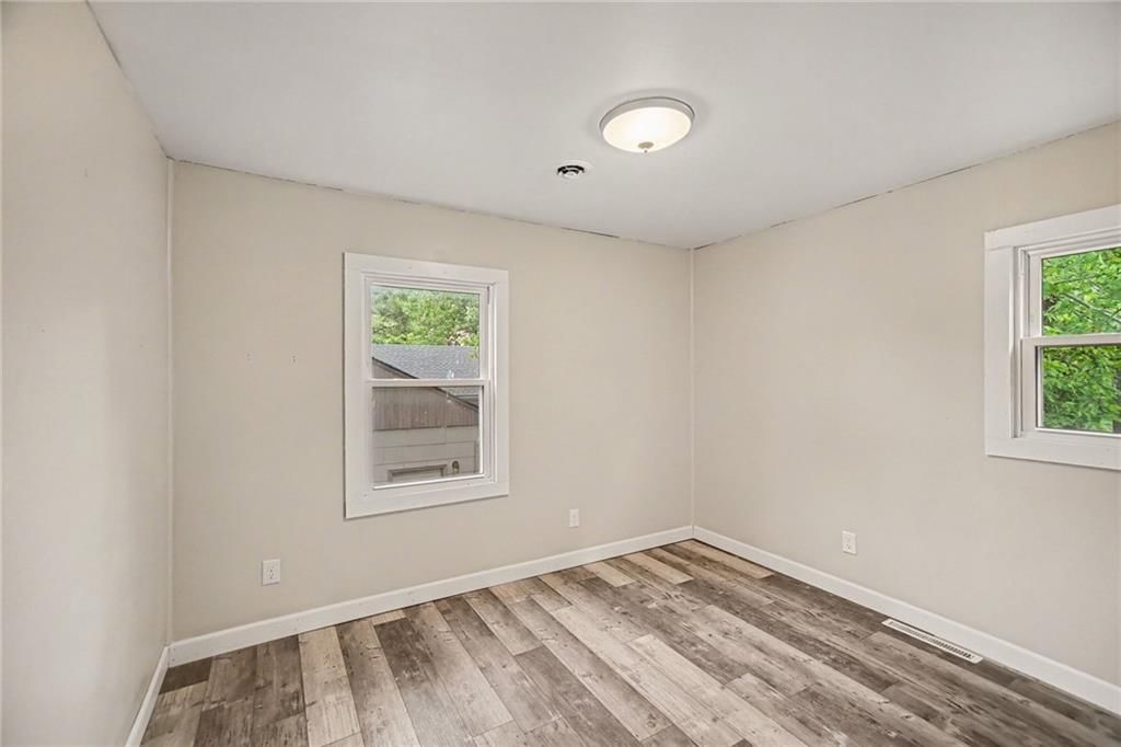 2409 Linden Drive — photo 11