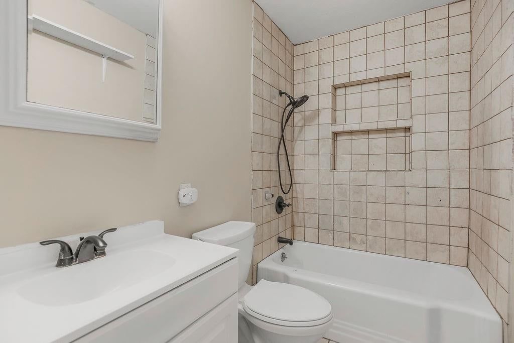 2946 N 77th Street — photo 14