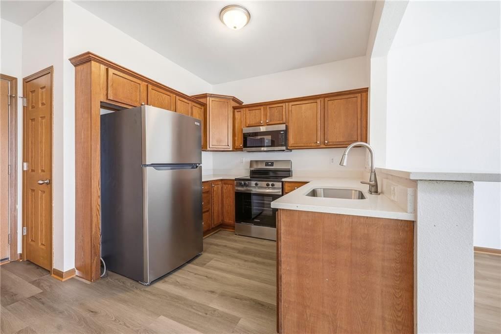 10345 Sloan Avenue — photo 5