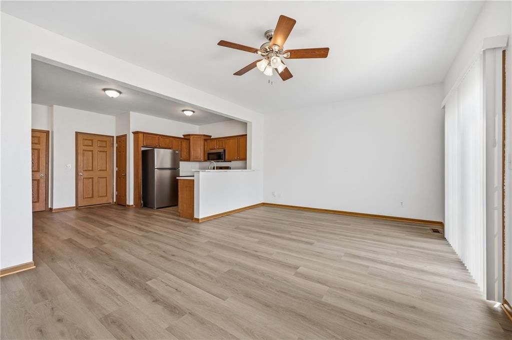 10345 Sloan Avenue — photo 8