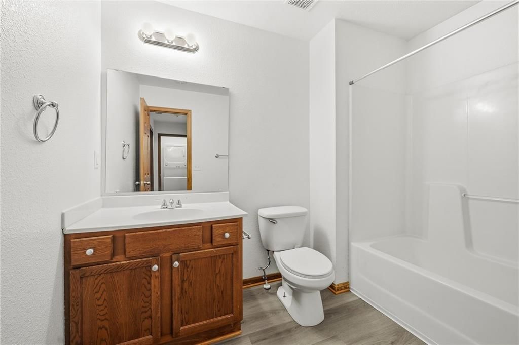 10345 Sloan Avenue — photo 17