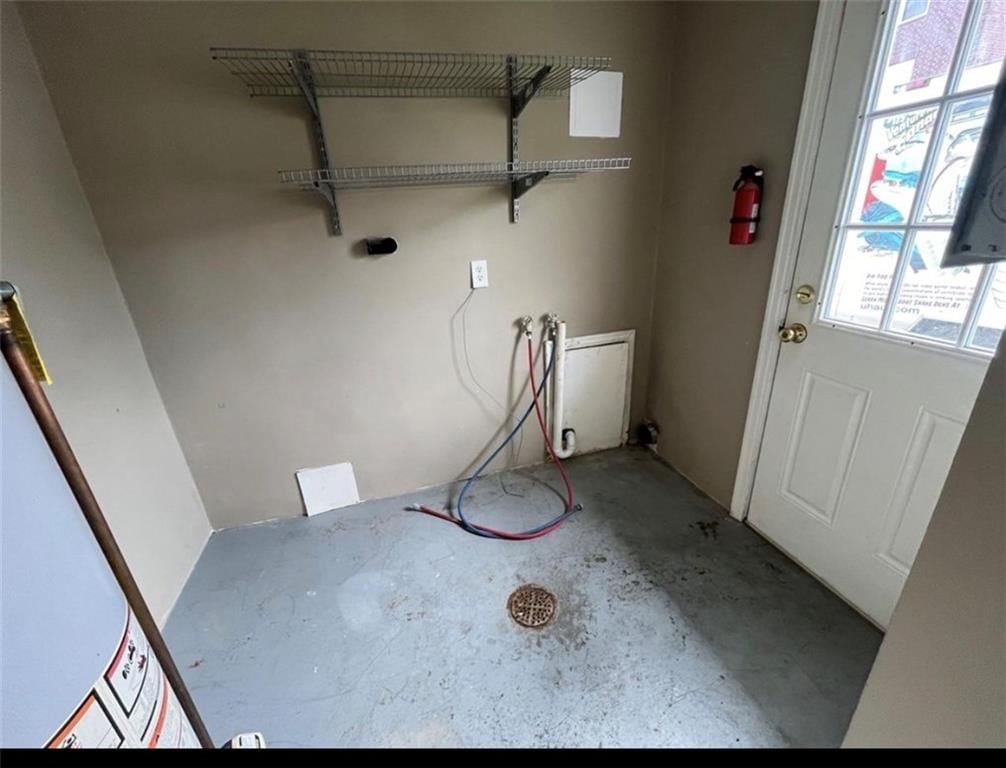 208/210 S Maguire Street — photo 7