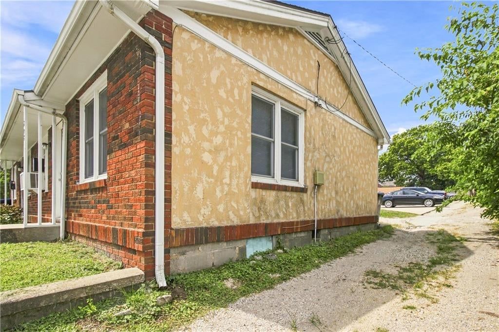 208/210 S Maguire Street — photo 12