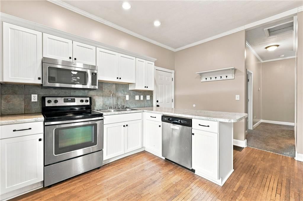 810 N Holden Street — photo 9
