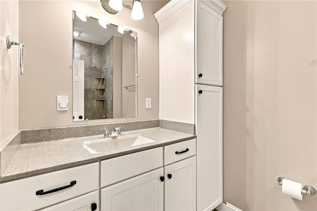 810 N Holden Street — photo 12