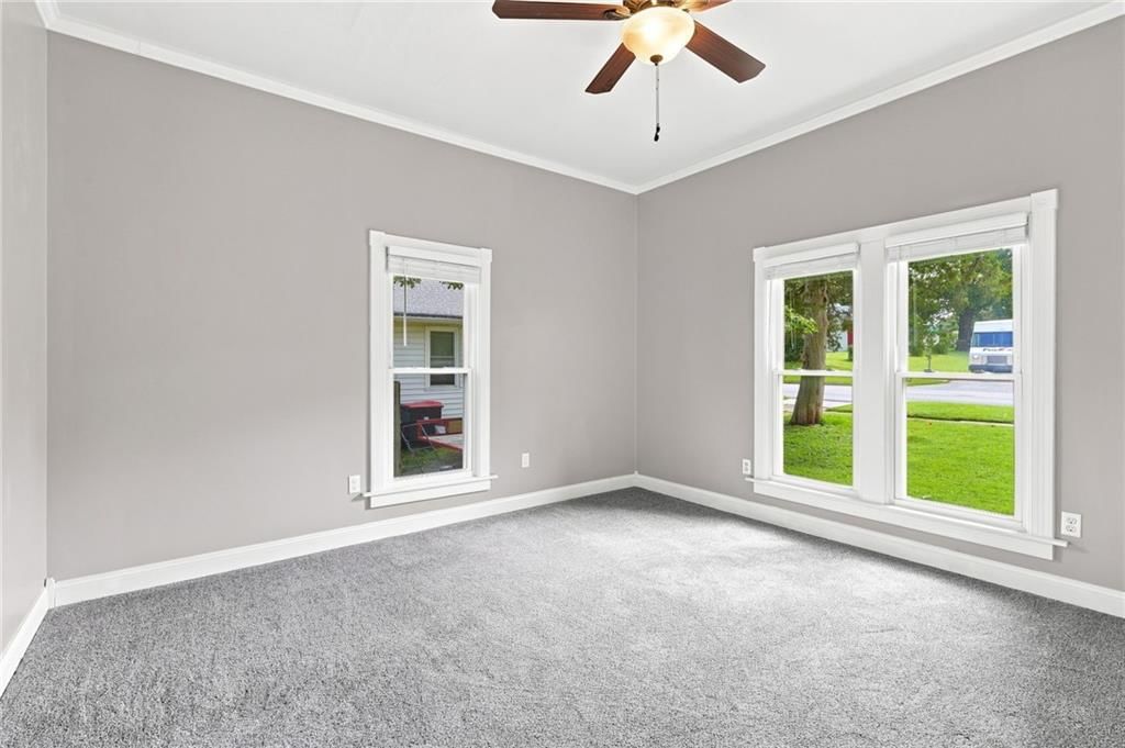 810 N Holden Street — photo 18