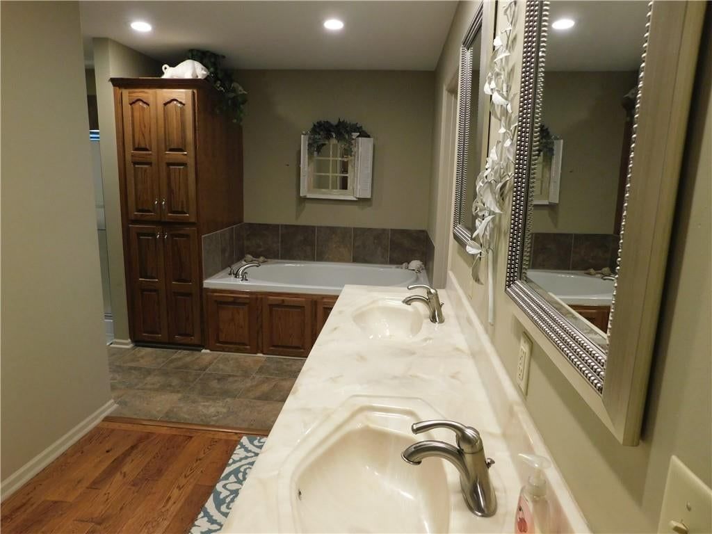 186 NE 901p Road — photo 21
