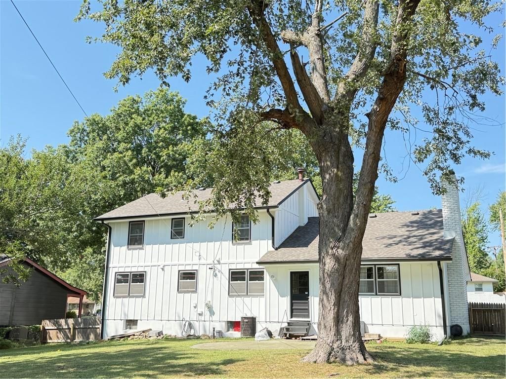 12813 Craig Avenue — photo 64